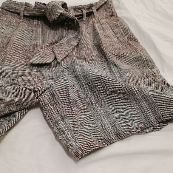 RW & Co belted high waisted shorts - Picture 2 of 8